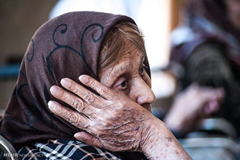 آمار تأمل برانگیز از زنان سالمند مجرد در ایران + اینفوگرافیک