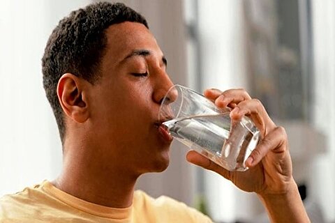 نوشیدن آب ناشتا مضر است؟