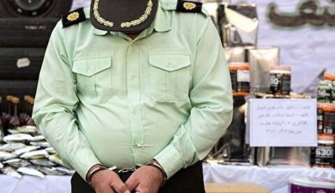 سرهنگ عبدالرضا محمدی از دستگیری مردی با لباس مبدل پلیس در تهران خبر داد. 