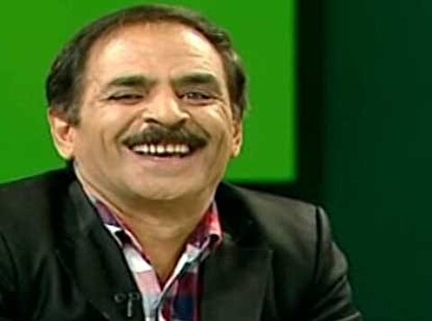 پذیرایی هنرپیشه معروف از زائران امام رضا (ع) در چایخانه حرم رضوی + فیلم