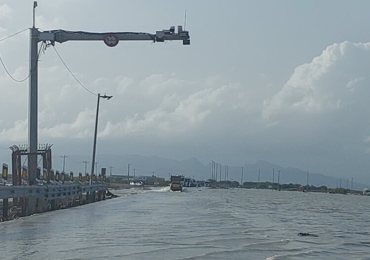 رفع آسیب وارده باران و سیلاب به آب‌شیرین‌کن چابهار - کنارک