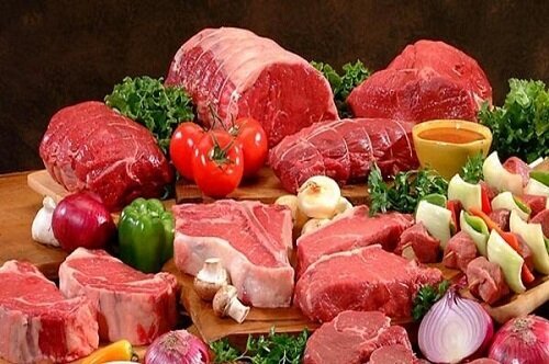 شستن گوشت شامل شستن تکه‌های خرد شده یا کامل گوشت در زیر آب است تا بقایای...