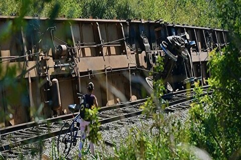 وقوع آتش‌سوزی مهیب در اثر خروج قطار از ریل در آریزونای آمریکا