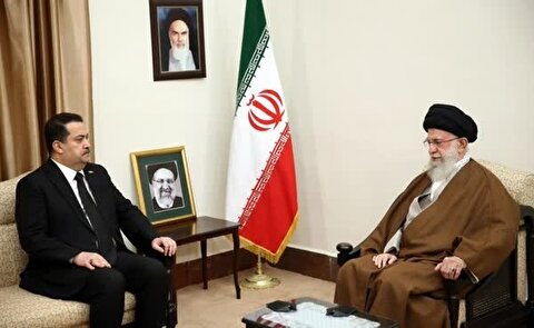 محمد شیاع السودانی نخست‌وزیر عراق در سفر به تهران با رهبر معظم انقلاب...