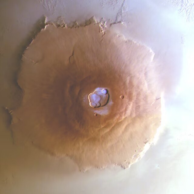 کشف یخ آب در آتشفشان‌های مریخ + عکس