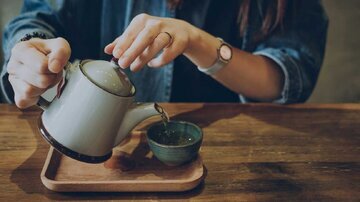  اشتباهات رایج هنگام نوشیدن چای که می‌تواند منجر به بیماری سرطان شود