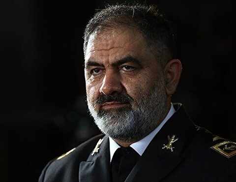 امیر دریادار ایرانی: به زودی تجهیزات جدیدی به نیروی دریایی ارتش الحاق می‌شود