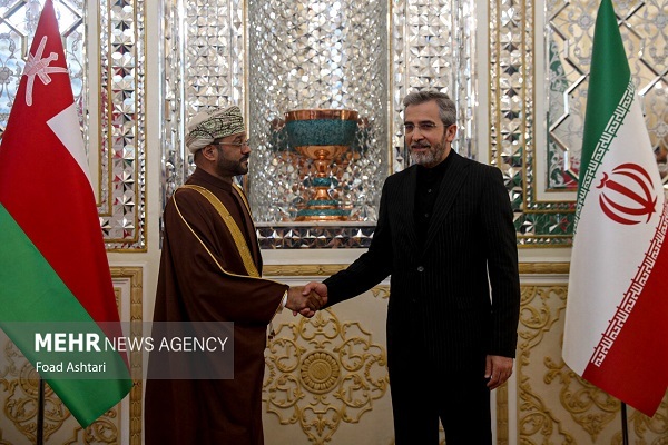 تصاویر / دیدار وزیر امور خارجه عمان با سرپرست وزارت خارجه