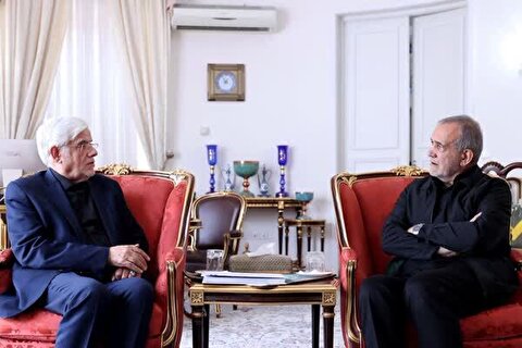 دیدار محمدرضا عارف با رئیس‌جمهور منتخب