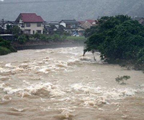 هشدار سیل و رانش زمین به دنبال بارش‌های سیل‌آسا در سواحل دریای ژاپن