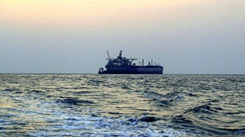 حمله موشکی به یک کشتی در سواحل یمن