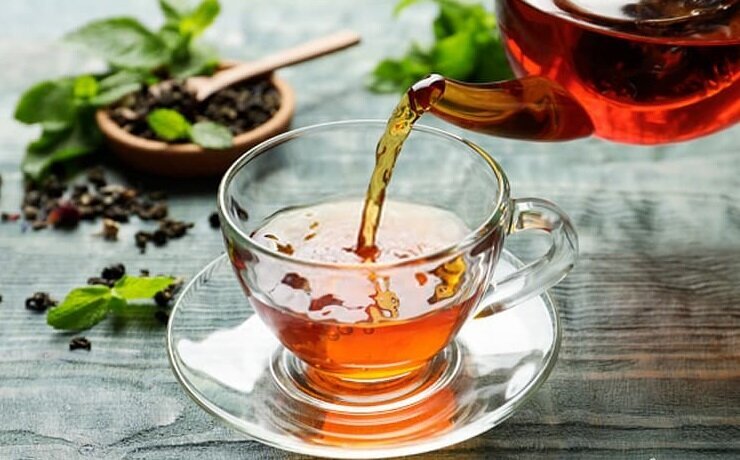 روش صحیح دم کردن چای | اشتباهاتی که عطر و طعم چای را خراب می‌کند
