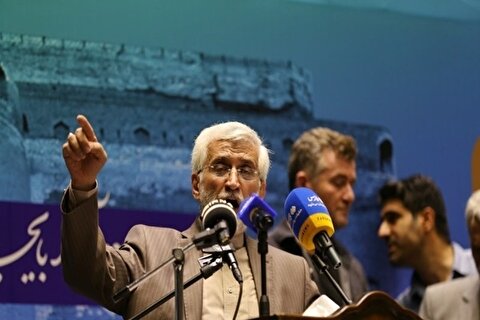 جلیلی: مردم از جمهوریت و اسلامیت نظام دفاع می‌کنند
