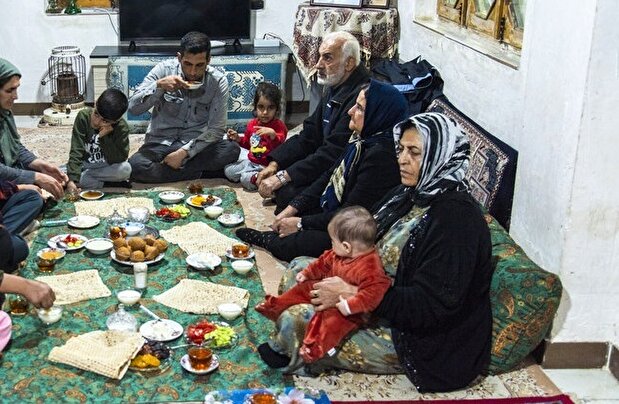 تصاویر |  زندگی ساده خانواده شش نفره ترابی در دودانگه