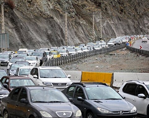 ترافیک در جاده‌های چالوس و هراز سنگین شد