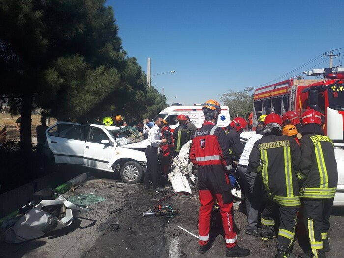 ۴ نفر از مصدومان تصادف شدید شهری در مشهد جان باختند| مرگ تلخ مادر و فرزندانش در این سانحه + عکس