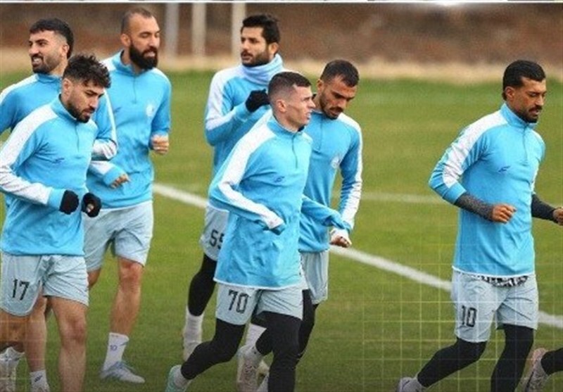 کیفیت پایین زمین تمرین و هزینه کلان جشن؛ انتقاد از مدیریت استقلال