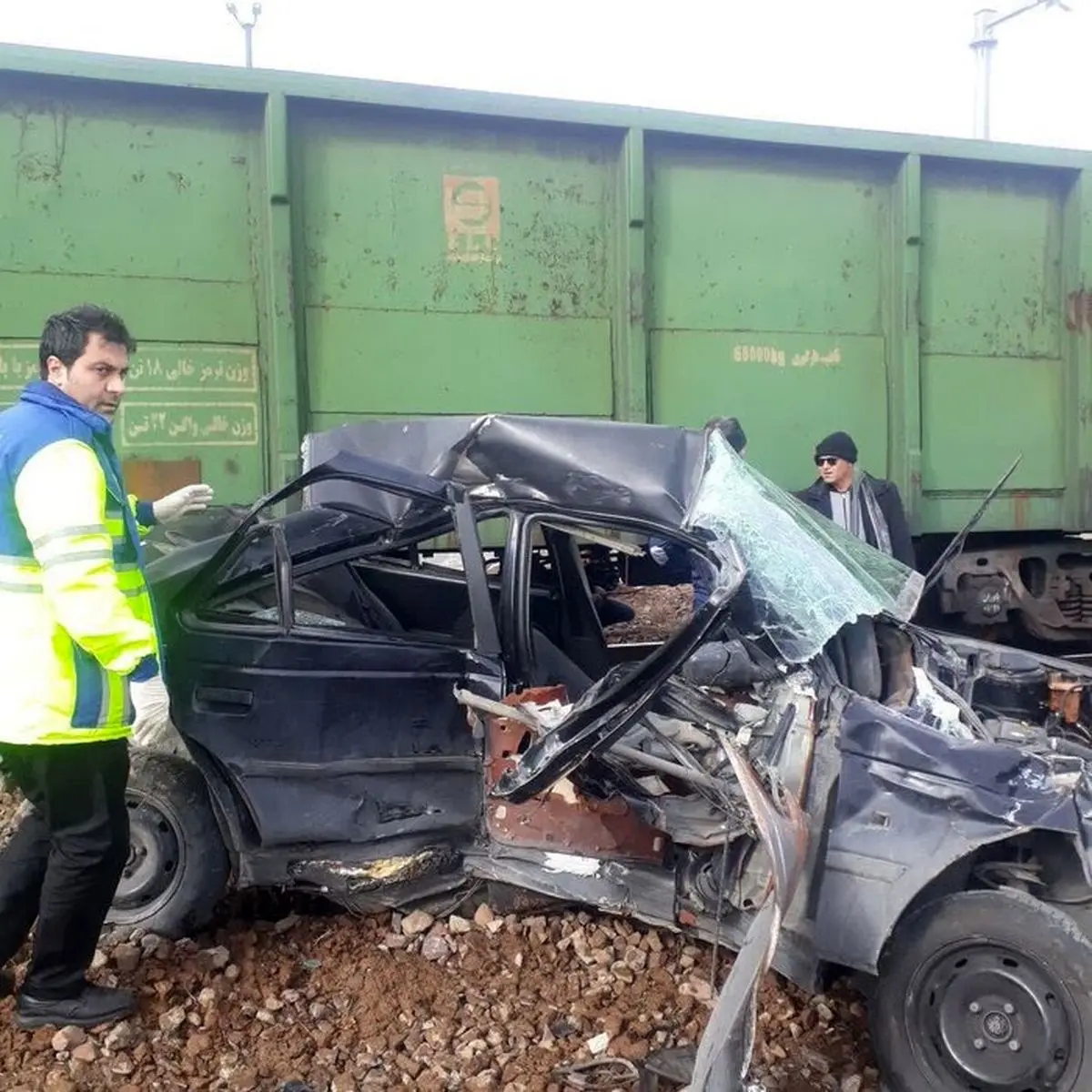 برخورد قطار با خودرو در شازند حادثه آفرید + جزئیات 