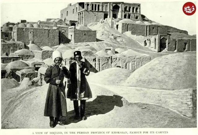 تصویری از سیگار کشیدن دو مرد در دوران ناصرالدین شاه + عکس تصویری از سیگار کشیدن دو مرد در دوران ناصرالدین شاه + عکس