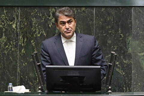 نجف‌زاده: مجلس صدای اعتراض بر حق بازاریان و مردم ناراضی را بشنود