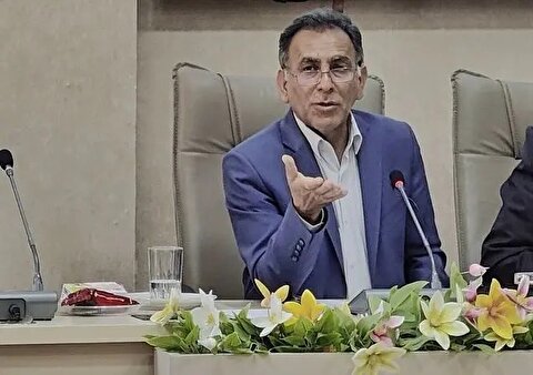 سپهوند: خودروسازان اگر زیان‌ده هستند چرا تعطیل نمی‌کنند؟