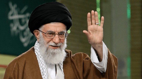 ابلاغ سلام رهبر انقلاب به جانبازان مدافع امنیت