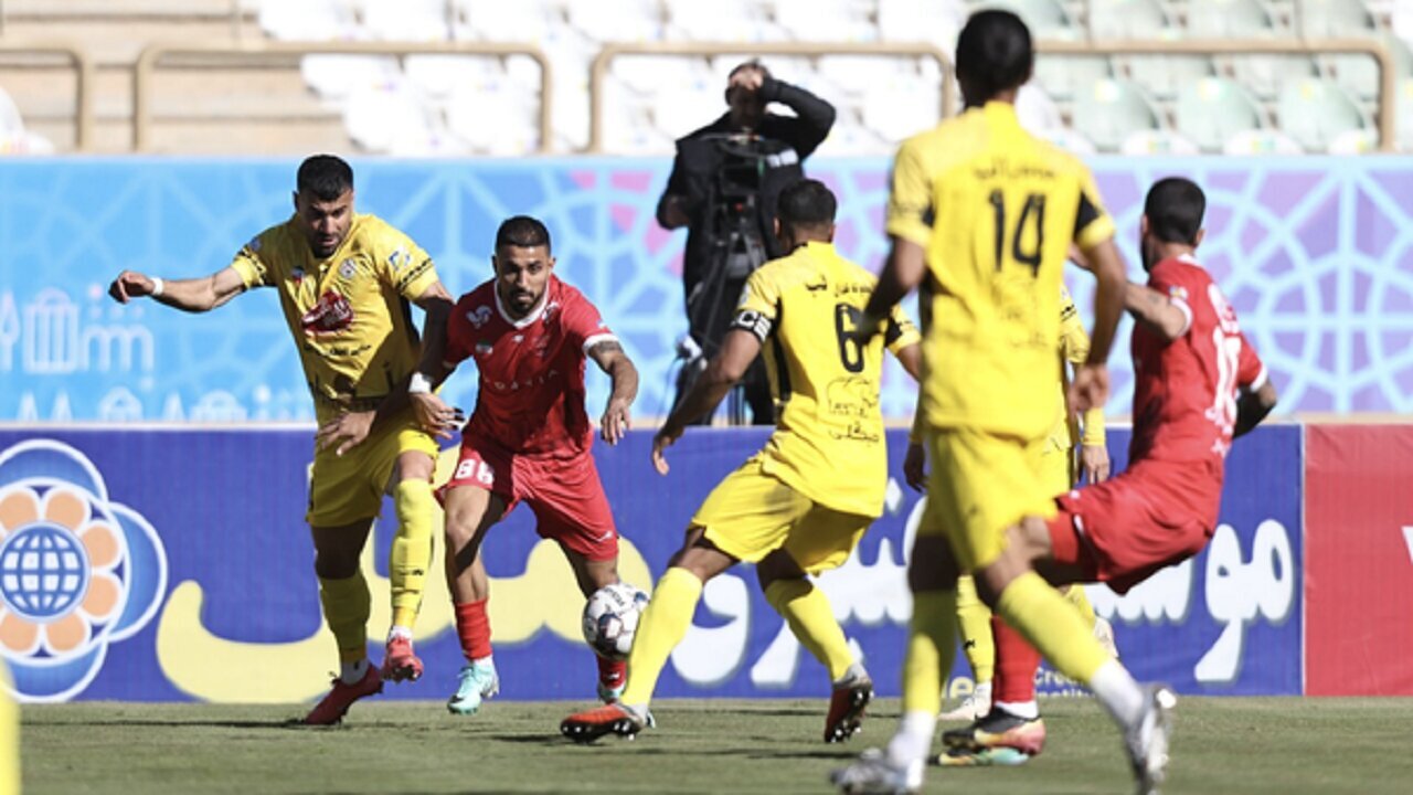 اوسمار با این همه اشتباه چرا این بازیکن را بازی می‌دهد؟