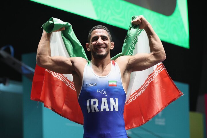 اتحادیه جهانی کشتی: عموزاد شماره یک جهان شد