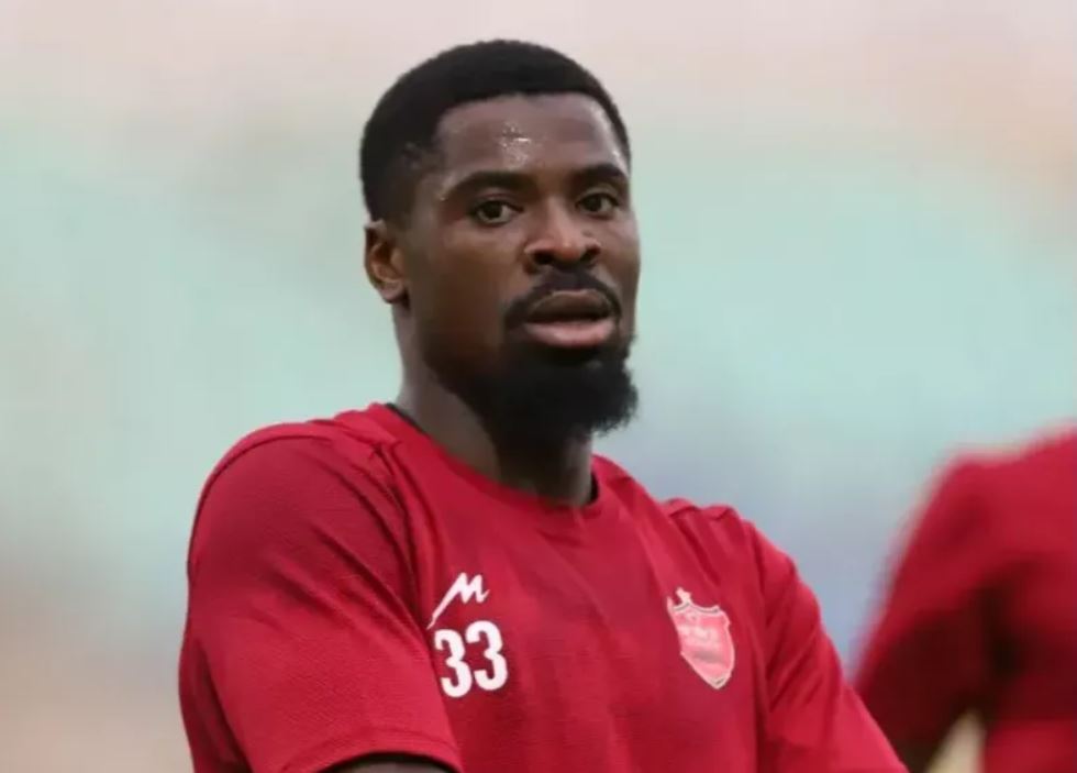 مدافع ساحل عاجی پرسپولیس بدون فسخ رسمی قرارداد ایران را ترک کرد