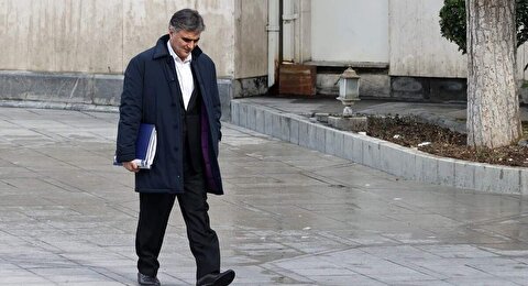 فرزین از ریاست بانک مرکزی استعفا داد