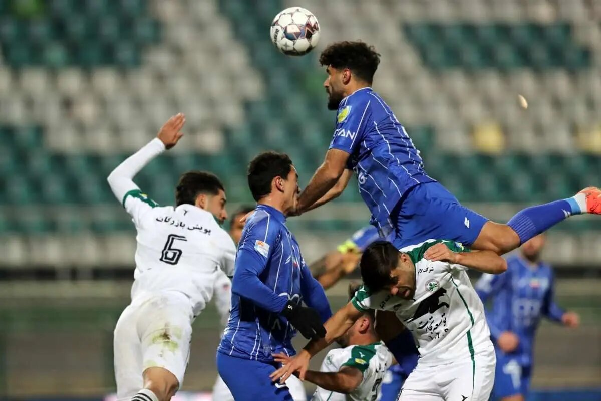 ترکیب احتمالی استقلال مقابل پیکان