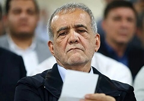 دستور رئیس‌جمهور به معاونان: از موازی‌کاری پرهیز کنید، با همدلی بحران‌ها را پشت سر می‌گذاریم.