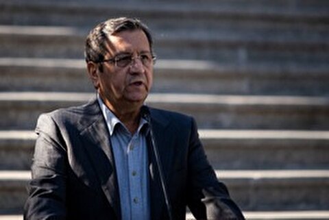 همتی: با وجود دشواری‌ها، مسیر بهبود اقتصادی ادامه دارد