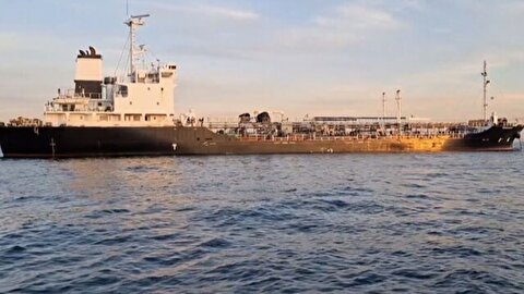 توقیف دو شناور متخلف قاچاق سوخت در خلیج فارس