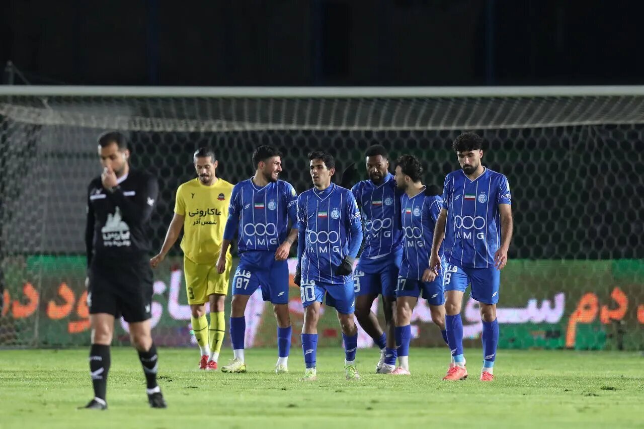 استقلال راهی امارات می‌شوند؟/ سرنوشت تعویق بازی لیگ، کلید خروج!