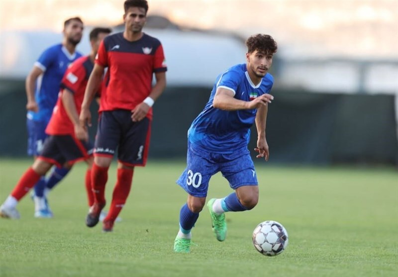 مدافع استقلال از سفر به امارات باز ماند