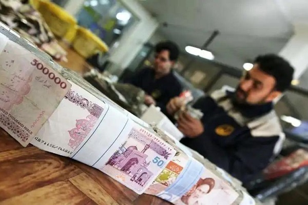 افزایش عیدی ۱۴۰۵ کارمندان دولت / جزئیات عیدی ۱۰ میلیون تومانی کارمندان