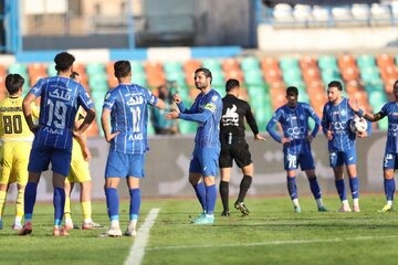 استقلال در دبی تعطیل شد