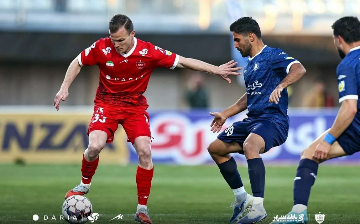 خطر محرومیت برای دنیل گرا؛ آیا خط دفاع پرسپولیس شکننده می‌شود؟