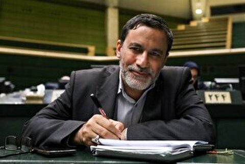 نماینده مجلس: حقوق‌های حداقلی در سال آینده ۴۳ درصد افزایش می‌یابد