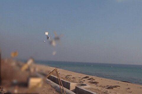 شلیک همزمان موشک‌های کروز از ساحل و دریا در رزمایش سپاه