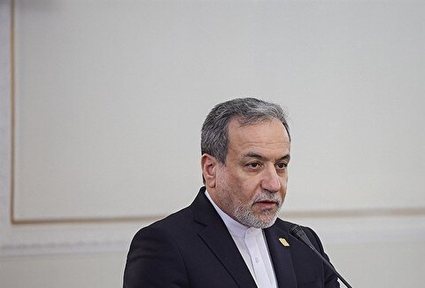 واکنش عراقچی به اظهارات زلنسکی: جهان از دلقک‌های سردر گم خسته شده است