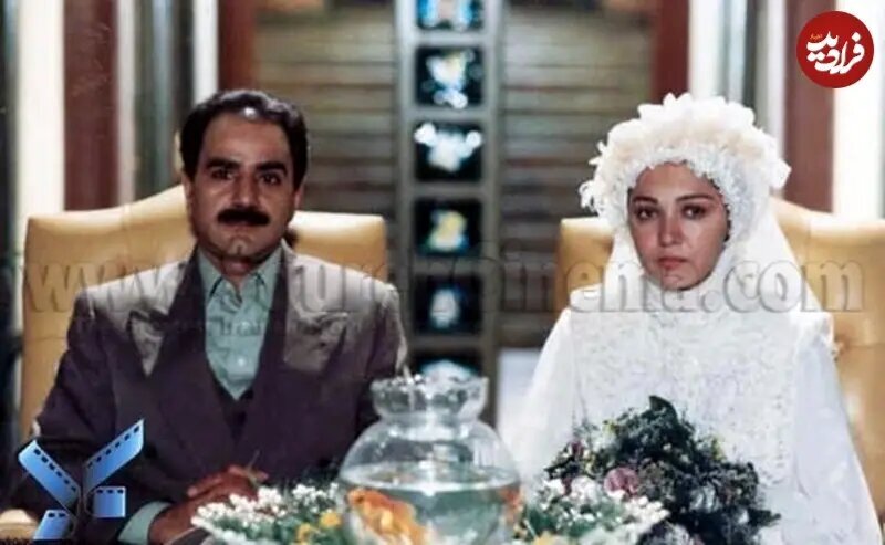 «نیکی کریمی» ۲۶ ساله با لباس عروس در کنار «پرویز پرستویی»؛ سال ۷۶ + عکس