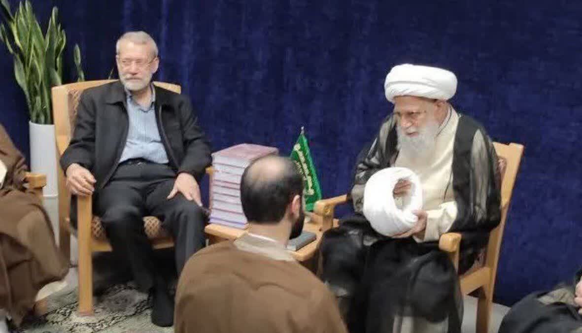 عکس / تصویری از عمامه گذاری فرزند شهید علی لاریجانی