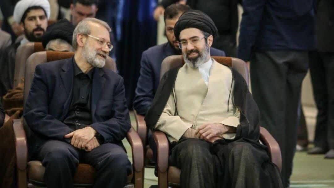 عکس/ تصویری از شهید دکتر علی لاریجانی در کنار حضرت آیت‌الله سید مجتبی خامنه‌ای رهبر انقلاب اسلامی
