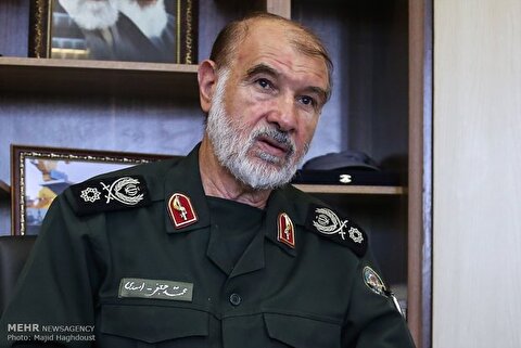 انهدام ناوهای آمریکا در یک قدمی؛ معاون قرارگاه خاتم: جنگ‌طلبی شیاطین تمام شود/ آماده‌ایم محکم‌تر عمل کنیم