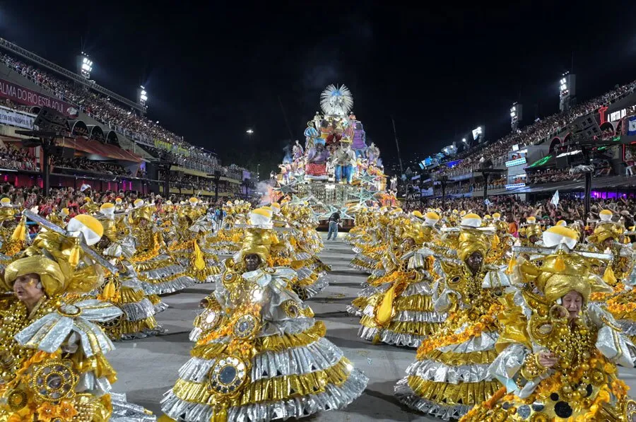 کارناوال سالانه ریو در برزیل