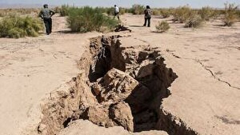 بحران آب و خاک در ایران/ کاهش شدید بارندگی و تبدیل تالاب‌ها به کانون گردوغبار