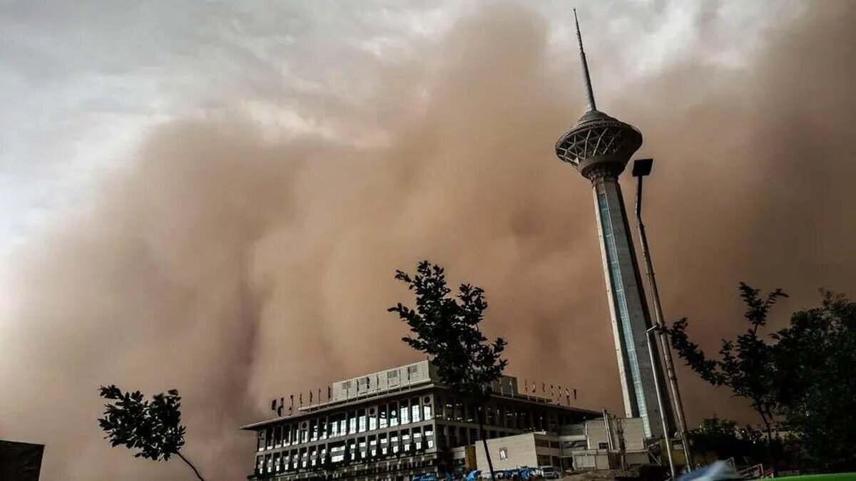 طوفان دست از سر تهران برنمی‌دارد/ بارش باران و گردوخاک در راه است
