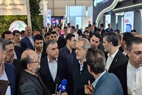 بازدید رئیس جمهور از نمایشگاه نفت